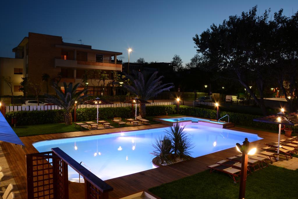 Hotel Spiaggia Pesaro Extérieur photo